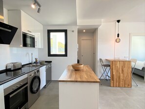 Fridge, microwave, oven, dishwasher