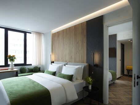 The Port Square Hotel - Image 17