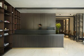 Reception - The Port Square Hotel (Piraeus)