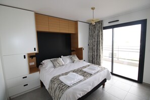 2 bedrooms, in-room safe, iron/ironing board, travel cot