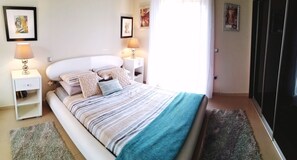 3 chambres, bureau, fer et planche à repasser, Wi-Fi gratuit