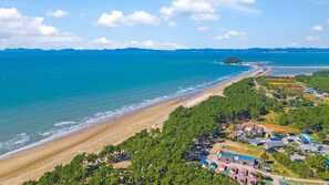 Exterior - Taean Irang Kidspoolvilla (Taean)