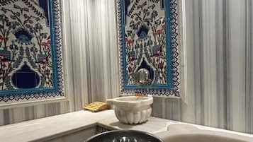 Behandelingskamers voor koppels, een Turks bad/hammam