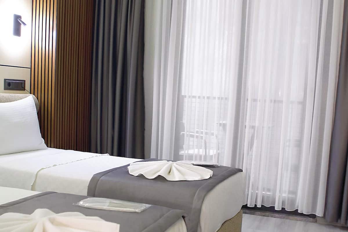 Premium bedding, minibar, in-room safe, desk