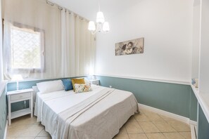 3 bedrooms, iron/ironing board, travel crib, free WiFi