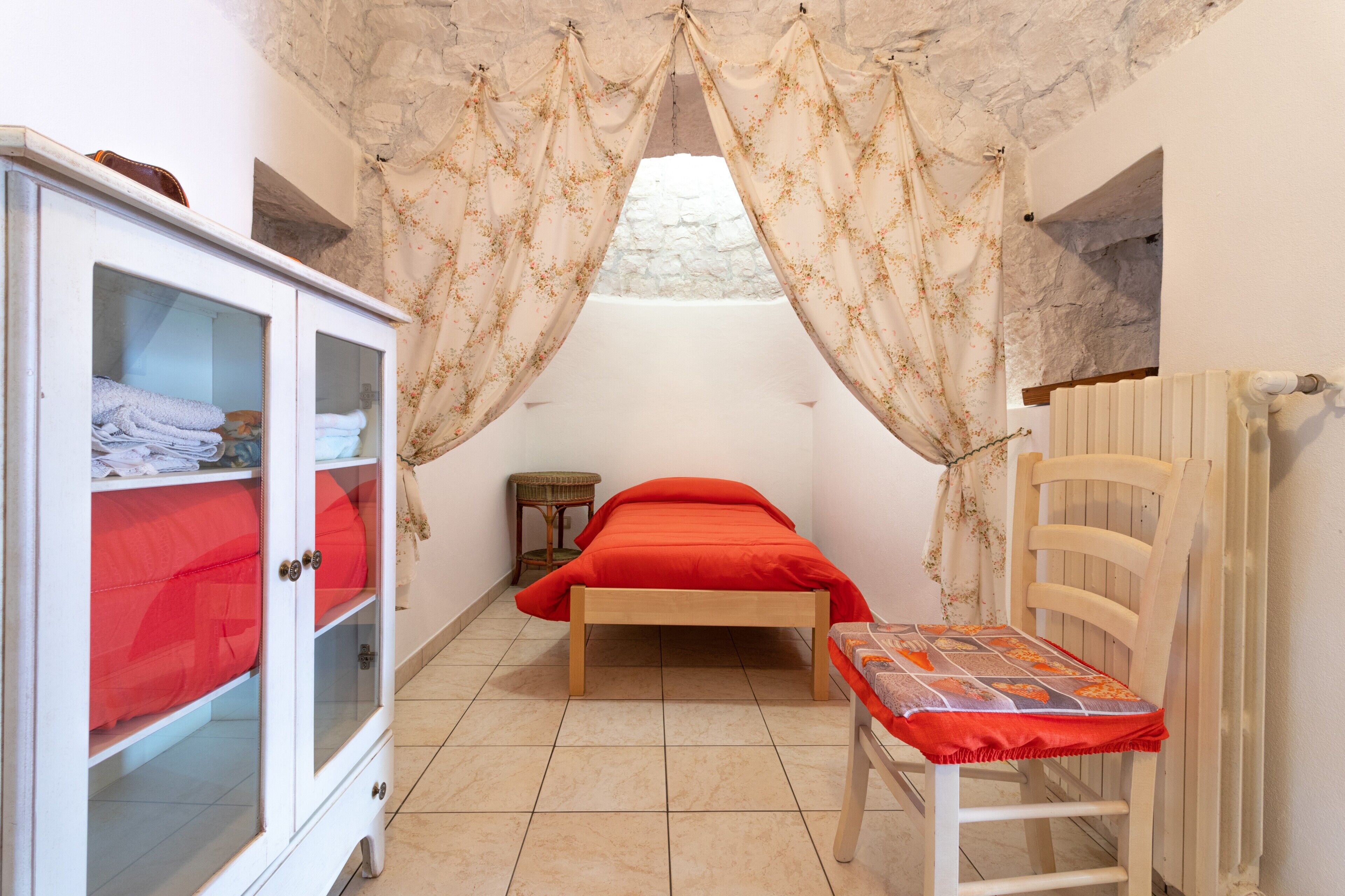 2 bedrooms, bed sheets, wheelchair access