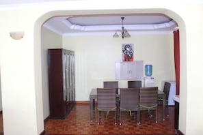 Dining - Tribu Guesthouse Nakuru (Nakuru)