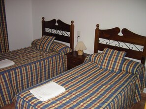 4 bedrooms, iron/ironing board, travel cot, free WiFi