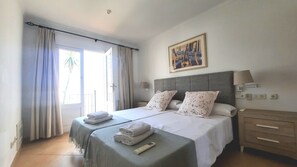 5 Schlafzimmer, Bügeleisen/Bügelbrett, kostenloses WLAN, Bettwäsche