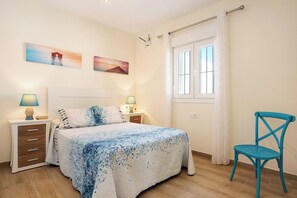 2 quartos, ferros/tábuas de passar roupa, Wi-Fi de cortesia