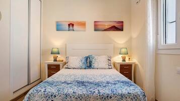 2 bedrooms, iron/ironing board, free WiFi, bed sheets