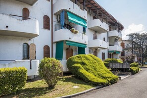 Exterior - Studio Apartment 'Il Bianconiglio' in Proximity to the Lake with Balcony (Peschiera del Garda)