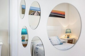 2 chambres, fer et planche à repasser, Wi-Fi gratuit, draps fournis