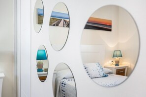 2 bedrooms, iron/ironing board, free WiFi, bed sheets - Holiday Home 'Casa Orilla Sur A' close to the Beach with Pool & Wi-Fi (El Palmar de Vejer)