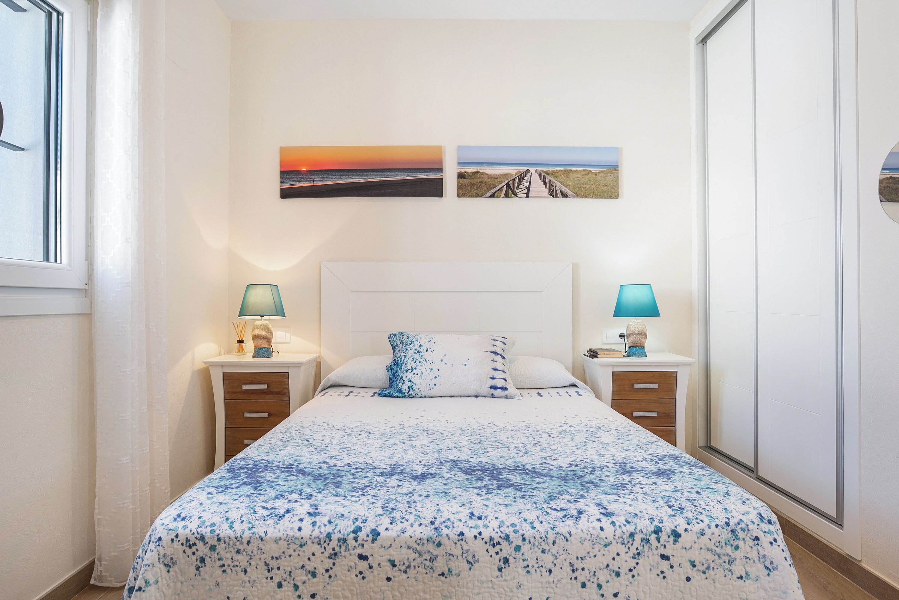 2 slaapkamers, een strijkplank/strijkijzer, gratis wifi, beddengoed