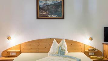 Free WiFi, bed sheets