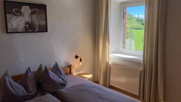 2 Schlafzimmer, kostenloses WLAN, BettwÀsche