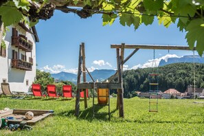 Property grounds - Holiday Apartment 'Sallrain Hof 1' with Mountain View & Balcony (Klobenstein)