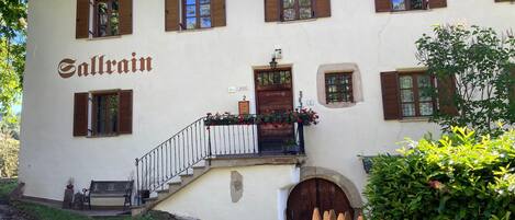 Esterni