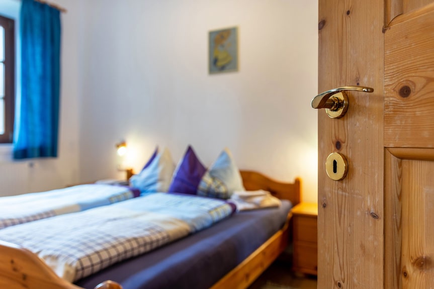 Ferienwohnung 'Sallrain Hof 1' Mit Bergblick & Balkon - Klobenstein