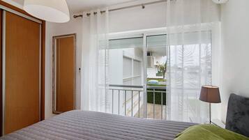 1 bedroom, iron/ironing board, free WiFi, bed sheets