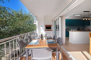 Outdoor dining - Apartment 'Costa Cabanas 56' near the Beach with Shared Pool & Wi-Fi (Tavira)