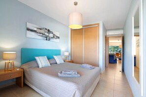 2 chambres, fer et planche à repasser, accès au Wi-Fi (inclus)