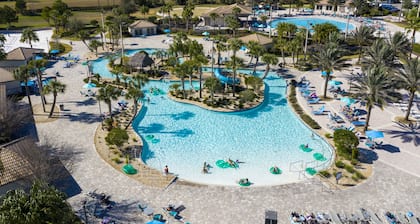 Splendid 4 Bd w/ Pool Close to Disney @ Champions Gate 1006