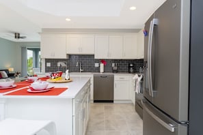Private kitchen - Gorgeous 3Bd 8 Guests @Storey Lake Resort Close to Disney 101 3191 (Kissimmee)