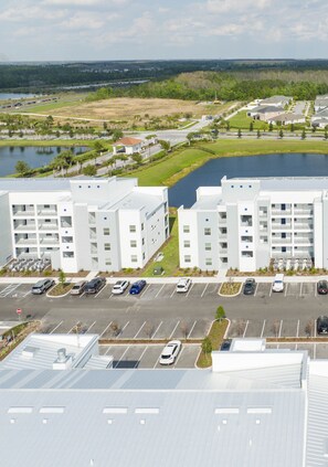 Front of property - Stunning 2Bd Apto Close to Disney @ Storey Lake 105 3171 (Kissimmee)