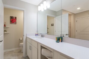 Family Apartment, 2 Bedrooms | Bathroom - Stunning 2Bd Apto Close to Disney @ Storey Lake 105 3171 (Kissimmee)