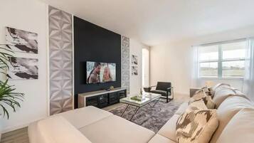 Townhouse Keluarga (8 Bedrooms) | Area keluarga | Smart TV 60-inci dengan saluran TV kabel, Netflix, dan Hulu