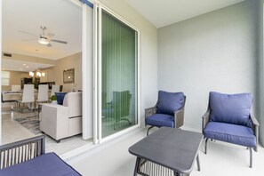 Familienapartment, 2 Schlafzimmer | Wohnbereich