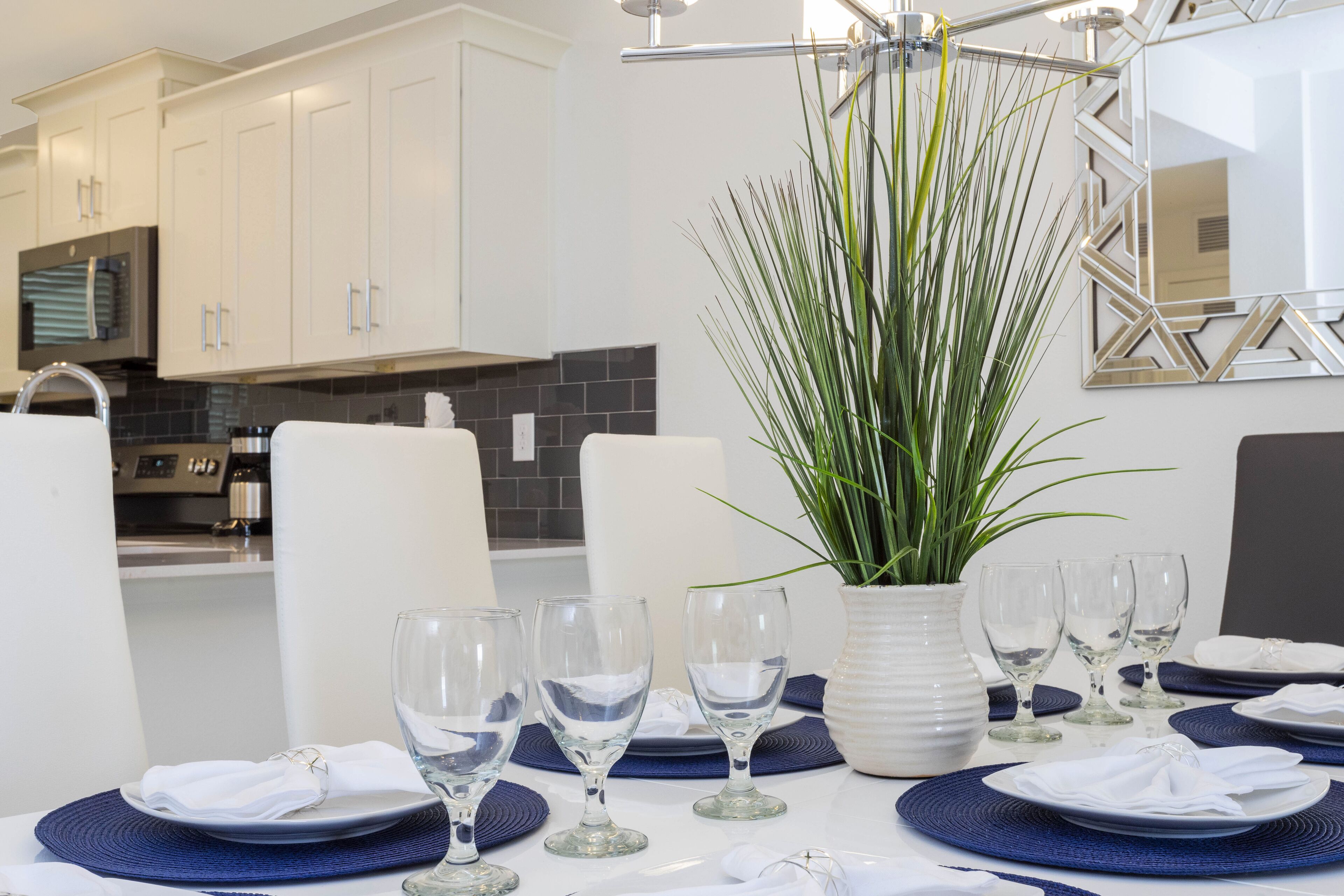 Family Apartment, 2 Bedrooms | Private kitchen | Full-size fridge, microwave, oven, stovetop