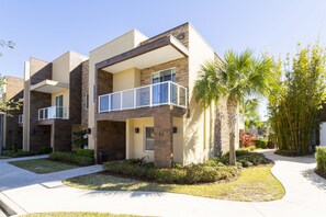 Exterior - Marvelous 4 Bd Close to Disney @ Magic Village 3153 (Kissimmee)