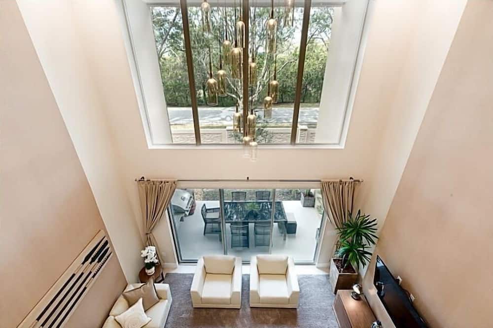 Stunning 4Bd Close to Disney @ Magic Village 7614 - Discovery Island, FL