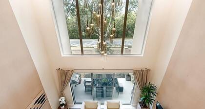 Stunning 4Bd Close to Disney @ Magic Village 7614