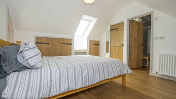 Cottage | Interior