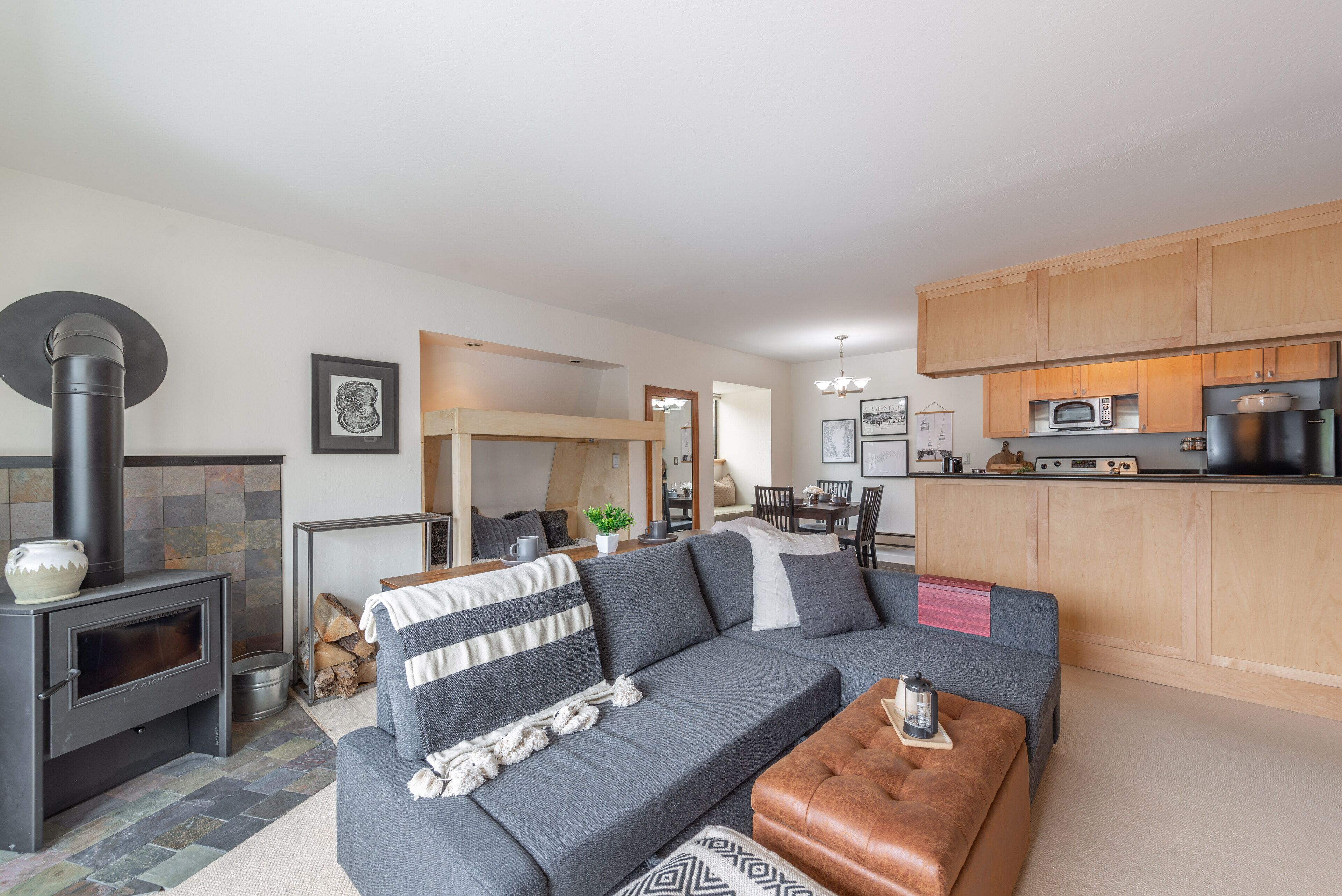 NEW - Palisades Tahoe Condo - Under the Tram!