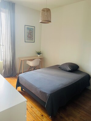 4 bedrooms, iron/ironing board, travel cot, free WiFi