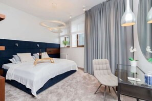 2 bedrooms, desk, soundproofing, iron/ironing board