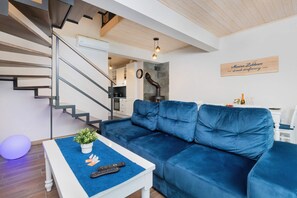 Télévision, cheminée