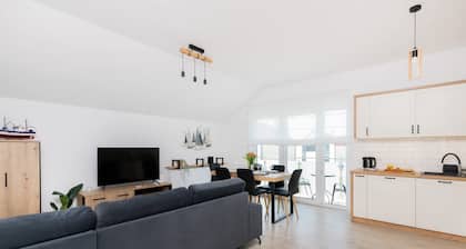 Spacious Apartment | Parking | Air Conditioning | Balcony