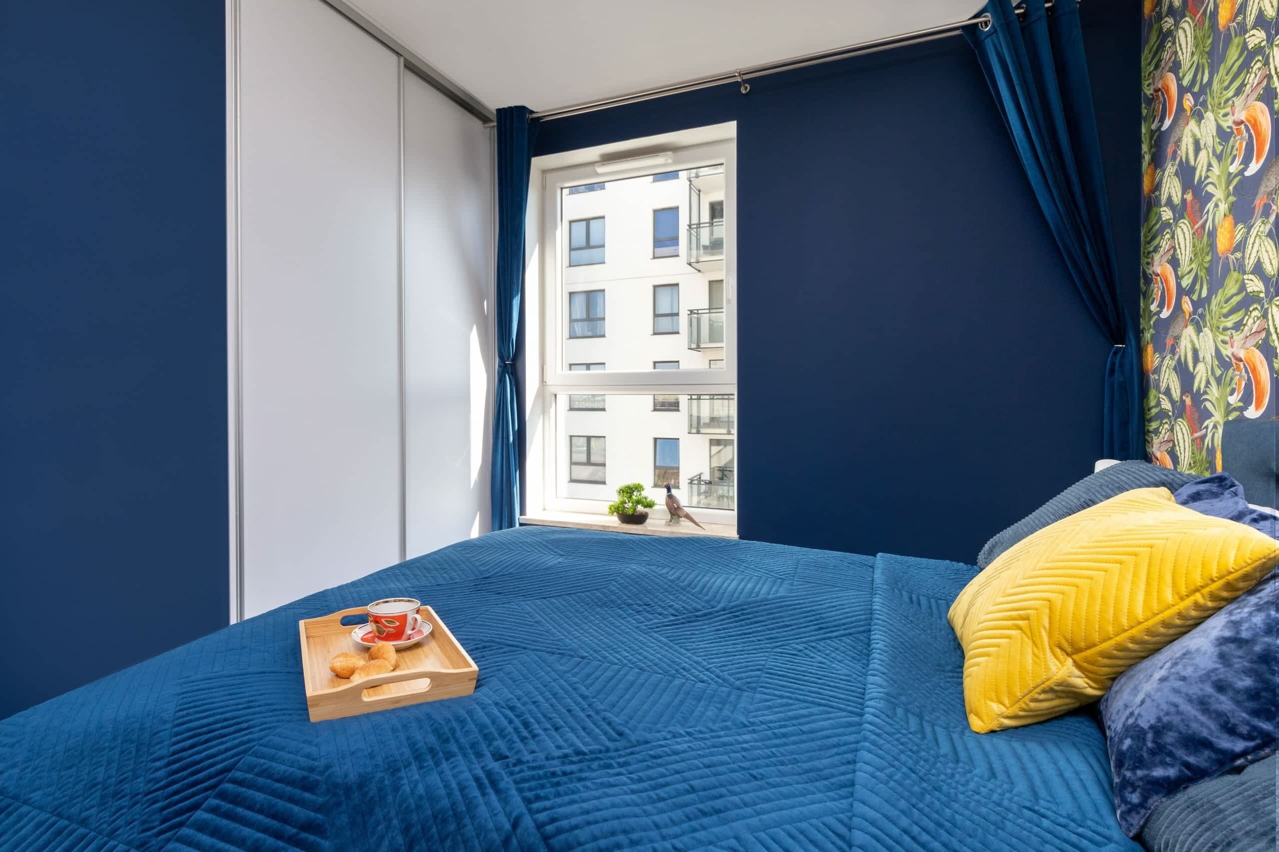 3 slaapkamers, een bureau, een strijkplank/strijkijzer, reisbedje