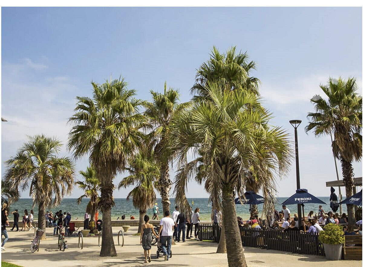 Luxury mansion loft by the beach — image 22