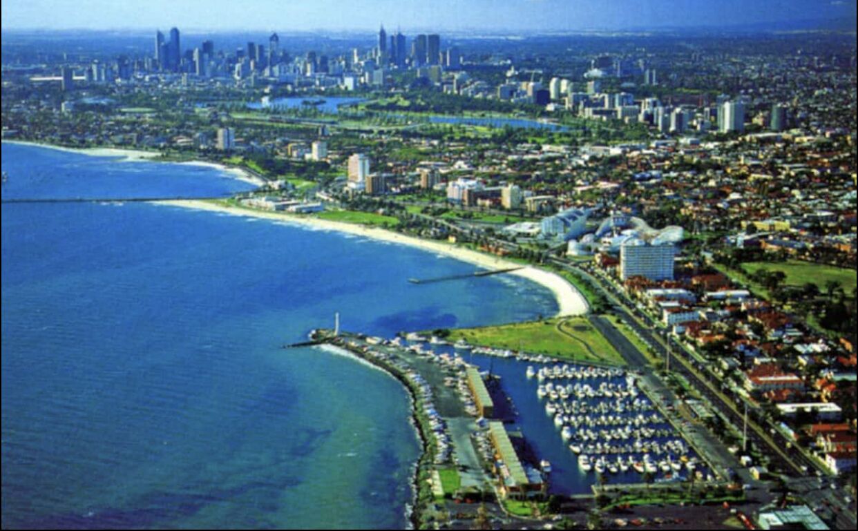 Luxury mansion loft by the beach — image 5