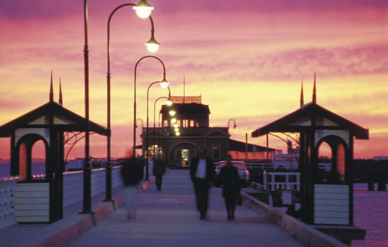 Luxury mansion loft by the beach — image 4