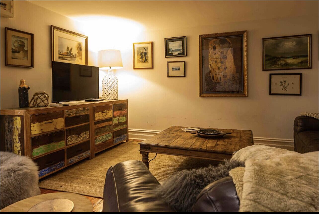 Luxury mansion loft by the beach — image 8