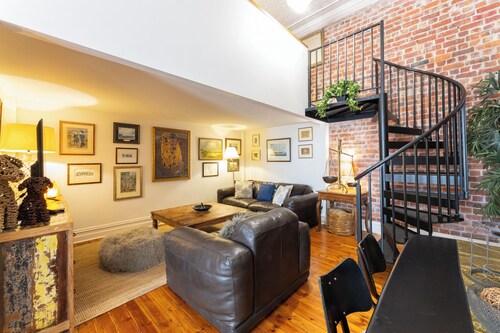 Luxury mansion loft by the beach