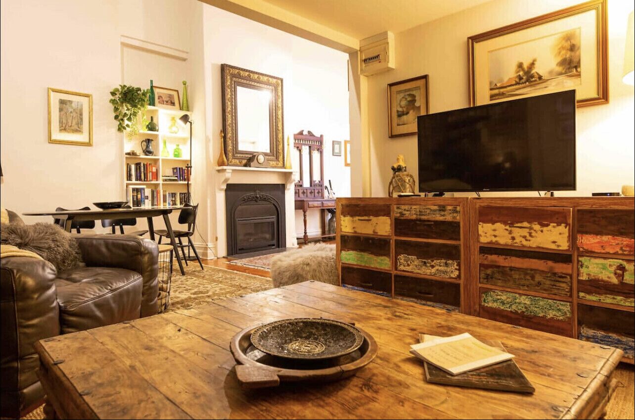 Luxury mansion loft by the beach — image 9